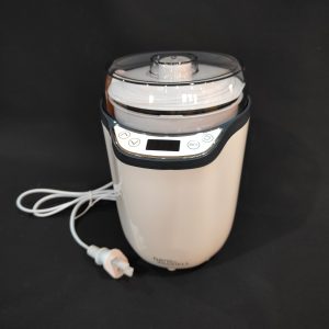 Yoghurt maker
